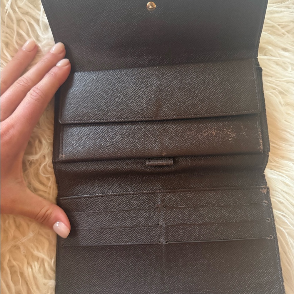 Authentic Louis Vuitton Checkered Wallet - Picture 6 of 10